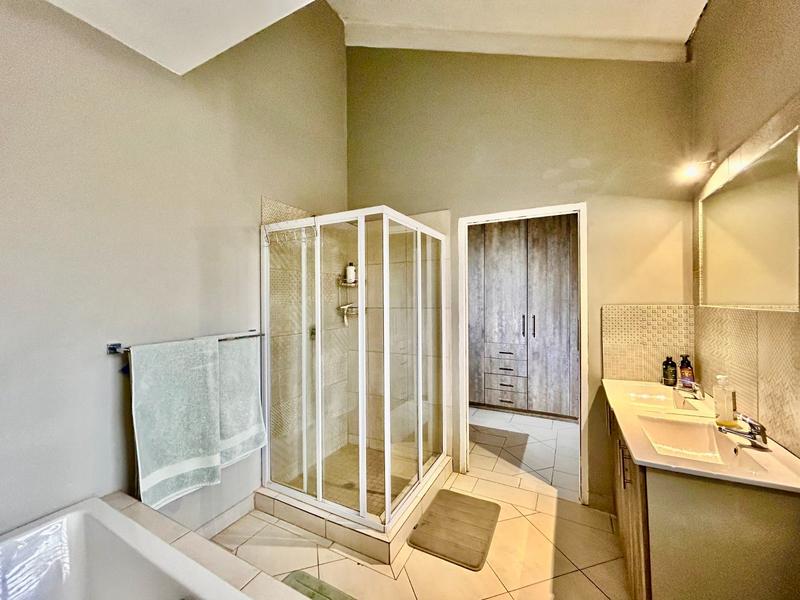 7 Bedroom Property for Sale in Melodie North West